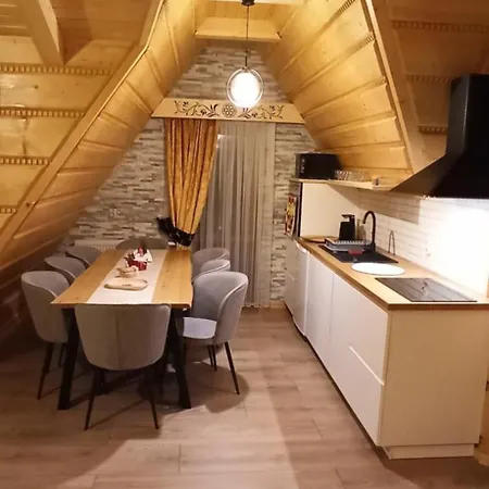 مزرعة للإقامة U Marii & Mariana Leśnica